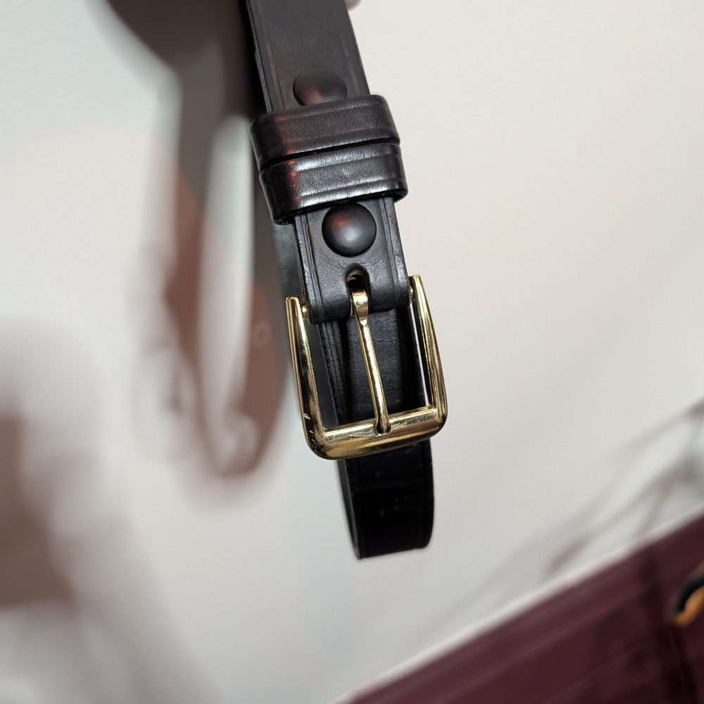 BOSTON LEATHER Black Leather Made In USA Gold Tone Buckle Belt 40"